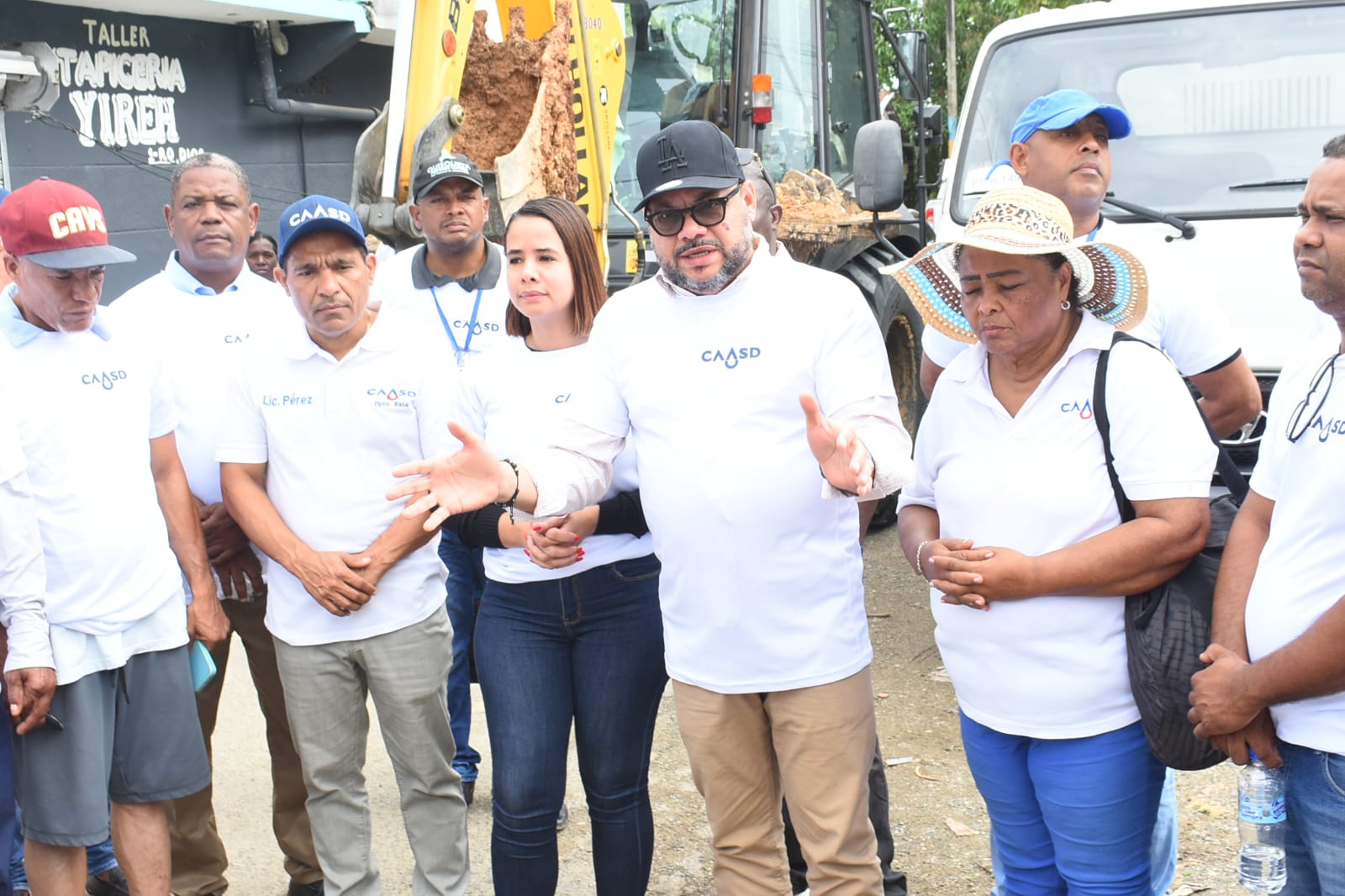 💧 Alcaldesa Wendy Cepeda impulsa jornada de limpieza de cañadas junto a la CAASD