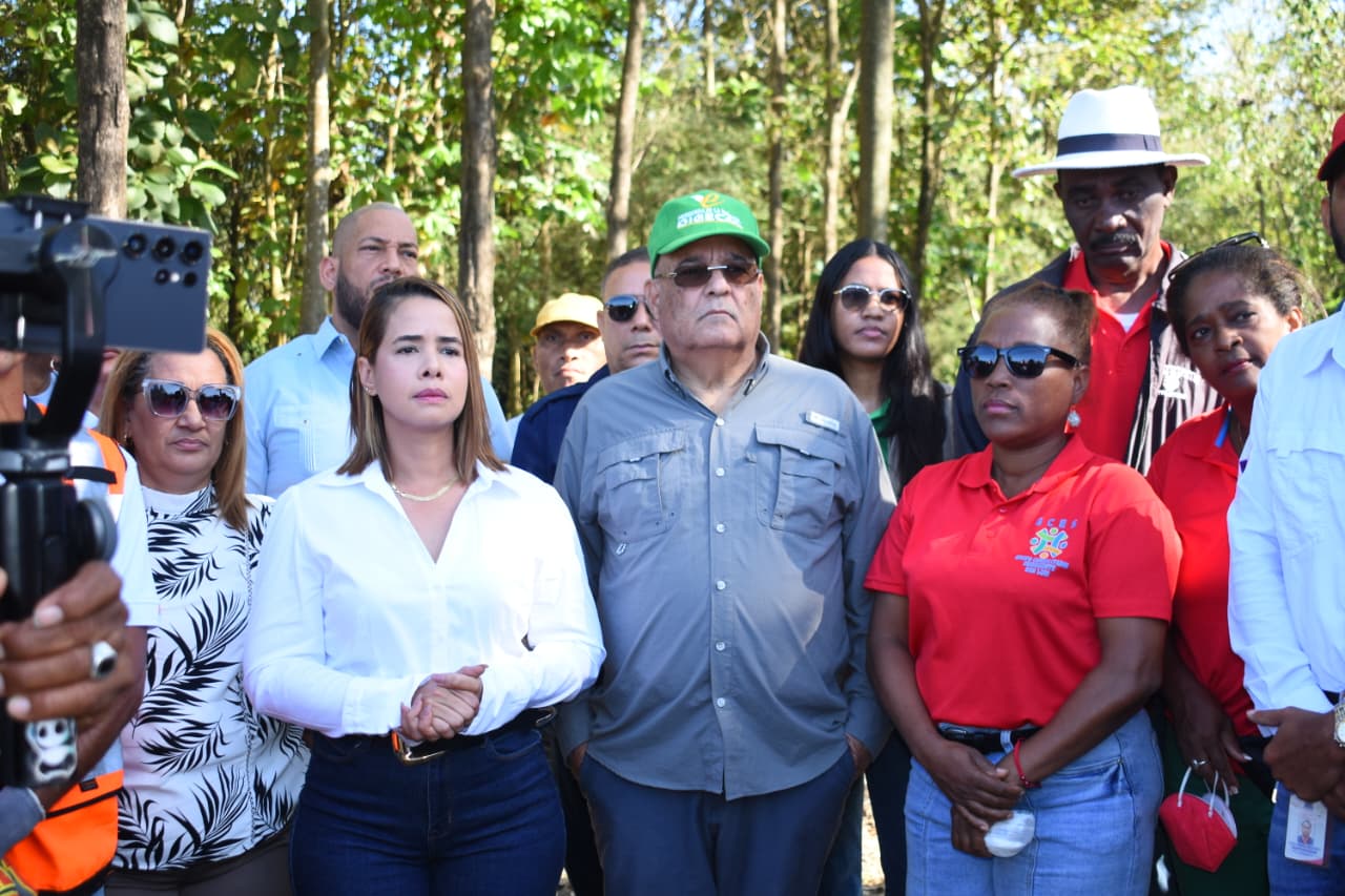 Instituciones se unen en jornada de limpieza para el rescate de la Laguna La Redonda